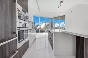 851 NE 1st Ave, Miami, FL 33132 - Photo 14