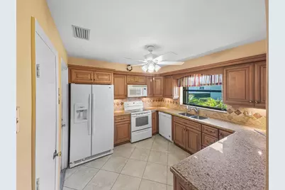 9810 Tabebuia Tree Drive #B, Boynton Beach, FL 33436 - Photo 4