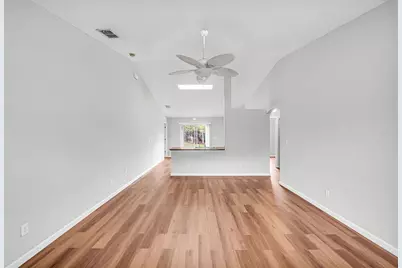 1566 SW Bellevue Avenue, Port Saint Lucie, FL 34953 - Photo 10