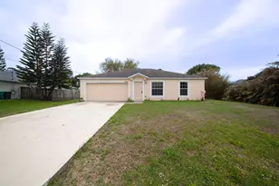 1566 SW Bellevue Ave, Port Saint Lucie, FL 34953 - Photo 1