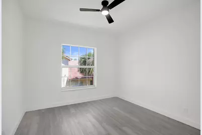 1255 NW 27th Avenue, Pompano Beach, FL 33069 - Photo 18