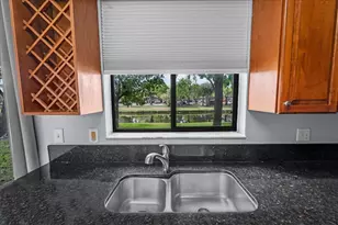 10538 NW 10th St, Plantation, FL 33322 - Photo 14