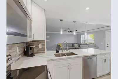 397 Burgundy I, Delray Beach, FL 33484 - Photo 2