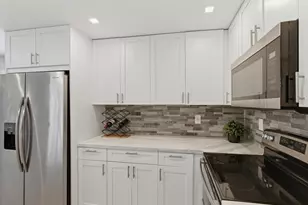 397 Burgundy I, Delray Beach, FL 33484 - Photo 4