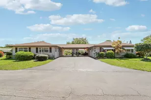 129 Mockingbird Ln, Delray Beach, FL 33445 - Photo 2