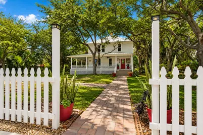 419 N 2nd Street, Fort Pierce, FL 34950 - Photo 1