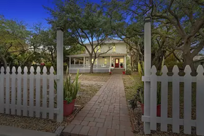 419 N 2nd Street, Fort Pierce, FL 34950 - Photo 2