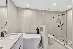 724 SW 1st Ave, Pompano Beach, FL 33060 - Photo 22