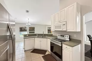 1526 SW Dycus Ave, Port Saint Lucie, FL 34953 - Photo 6