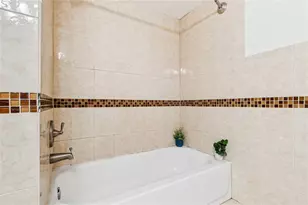 2729 S Oakland Forest Dr S, Oakland Park, FL 33309 - Photo 10