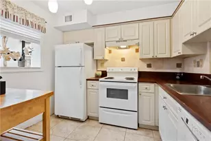 2729 S Oakland Forest Dr, Oakland Park, FL 33309 - Photo 12