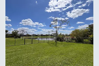 5663 Saint Armands Way, The Acreage, FL 33470 - Photo 14