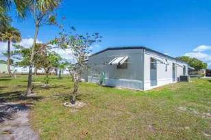 2520 SE Penny Ln, Stuart, FL 34994 - Photo 32