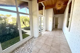 2015 Notre Dame Dr, Lake Worth Beach, FL 33460 - Photo 12