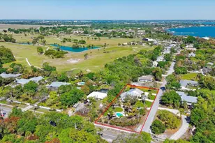2366 SE Country Club Ln, Stuart, FL 34996 - Photo 8