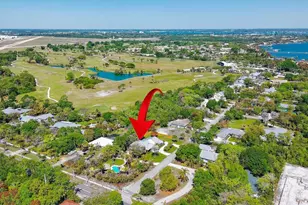 2366 SE Country Club Ln, Stuart, FL 34996 - Photo 10