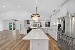 2366 SE Country Club Ln, Stuart, FL 34996 - Photo 24
