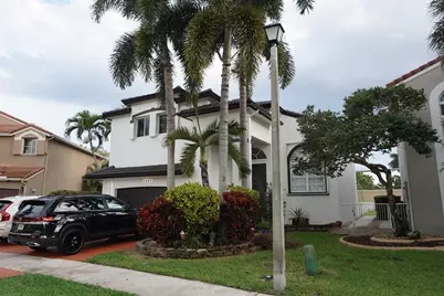 15604 SW 16th Court, Pembroke Pines, FL 33027 - Photo 2