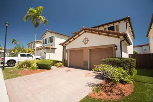 22751 SW 92nd Pl, Cutler Bay, FL 33189 - Photo 10