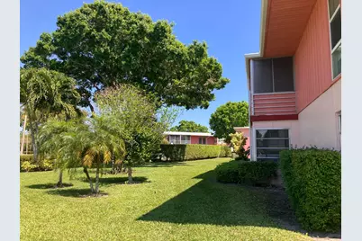 17 Golfs Edge #D, West Palm Beach, FL 33417 - Photo 14