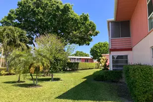 17 Golfs Edge, West Palm Beach, FL 33417 - Photo 14