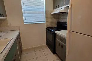 4760 NW 24th Ct, Lauderdale Lakes, FL 33313 - Photo 8