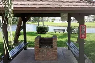 80 VÃ­a De Casas Norte, Boynton Beach, FL 33426 - Photo 4