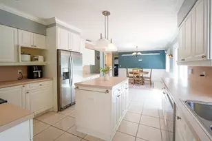 120 W Swan Pkwy W, Royal Palm Beach, FL 33411 - Photo 10