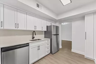 100 Kings Point Drive #Unit 310, Sunny Isles Beach, FL 33160 - Photo 4