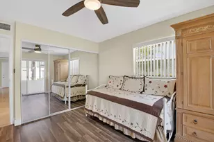 205 Flanders E, Delray Beach, FL 33484 - Photo 14
