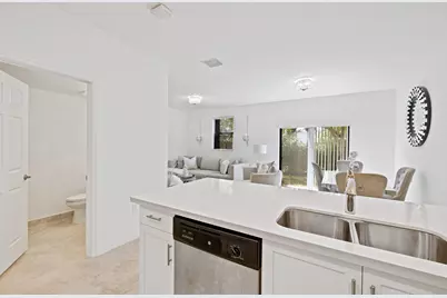 5504 NW 27th Street, Margate, FL 33063 - Photo 10