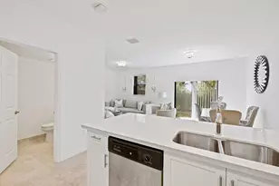 5504 NW 27th St, Margate, FL 33063 - Photo 10