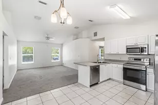 204 SW 14th St Street SW, Vero Beach, FL 32962 - Photo 4
