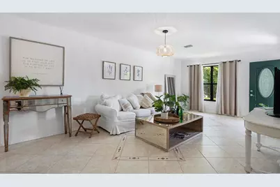 1369 Riverside Circle, Wellington, FL 33414 - Photo 4