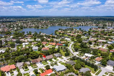 1369 Riverside Circle, Wellington, FL 33414 - Photo 38