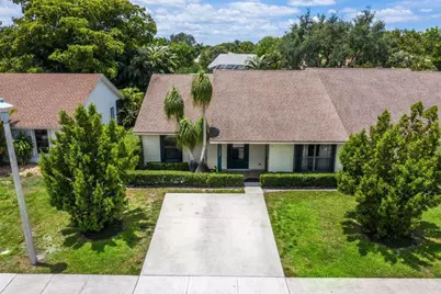 1369 Riverside Circle, Wellington, FL 33414 - Photo 32