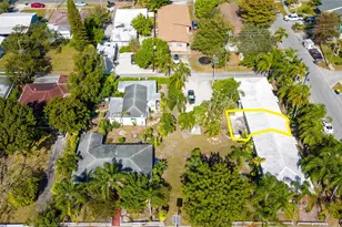 302 SW 15th St, Dania Beach, FL 33004 - Photo 16