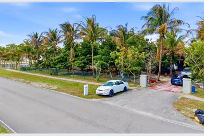 11481 Tangerine Boulevard, The Acreage, FL 33412 - Photo 4