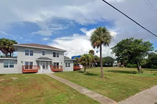 515 S Indian River Dr, Fort Pierce, FL 34950 - Photo 1