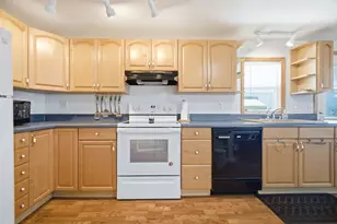 5560 E Marina Dr, Fort Lauderdale, FL 33312 - Photo 14