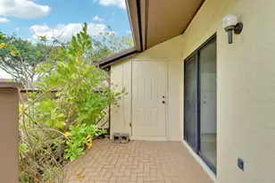 135 Manchineel Ct, Royal Palm Beach, FL 33411 - Photo 4