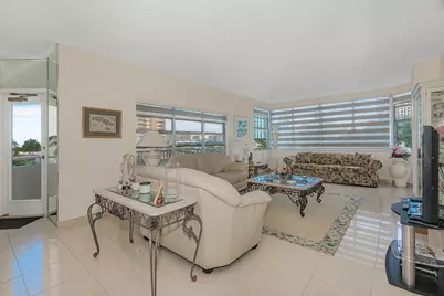 [Address not provided], Hallandale Beach, FL 33009 - Photo 16