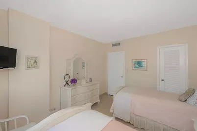 [Address not provided], Hallandale Beach, FL 33009 - Photo 12