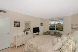 [Address not provided], Hallandale Beach, FL 33009 - Photo 6
