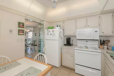 [Address not provided], Hallandale Beach, FL 33009 - Photo 16