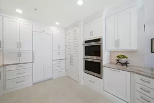 8810 S Sea Oaks Way, Vero Beach, FL 32963 - Photo 4