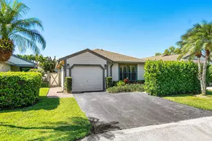 2579 Bedford Mews Dr, Wellington, FL 33414 - Photo 2