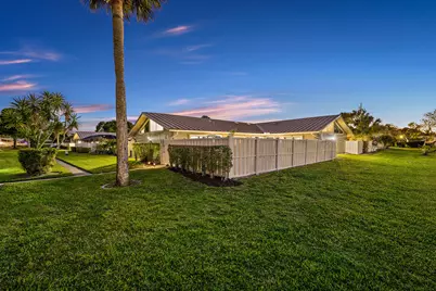 5537 Eagle Lake Drive, Palm Beach Gardens, FL 33418 - Photo 1