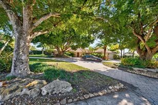 2460 Bayview Dr, Fort Lauderdale, FL 33305 - Photo 46