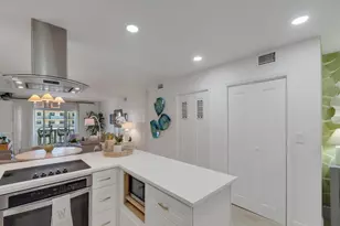 4049 Ocean Dr, Vero Beach, FL 32963 - Photo 10